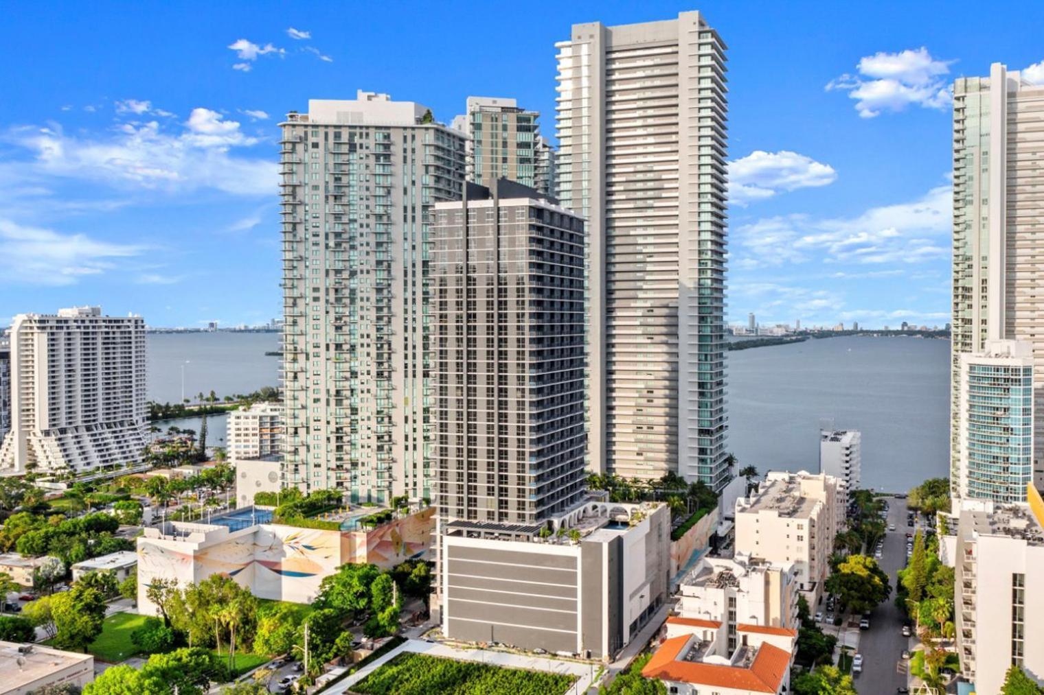 Blueground Edgewater Coffee Gym Pool Wd Mia-107 Apartment